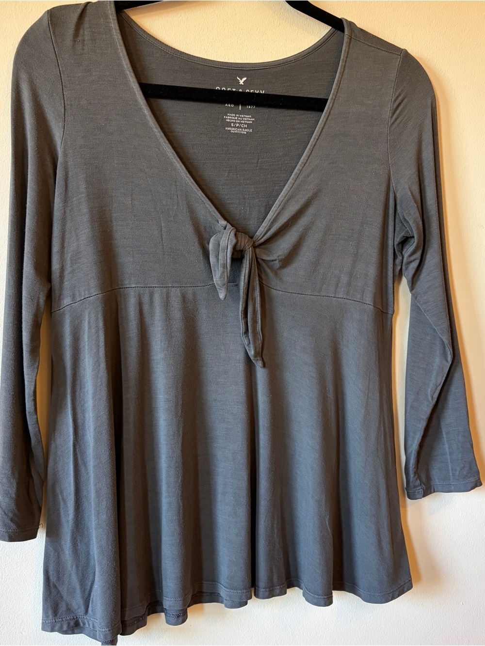 American Eagle Charcoal Tie-Front Long Sleeve Top